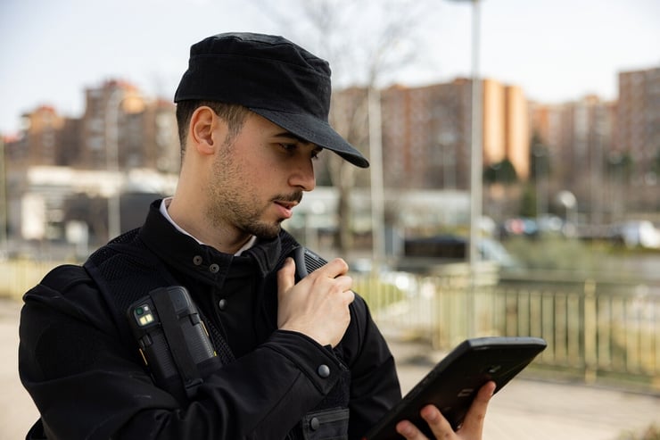 Security-guard-with-tablet_1200x800